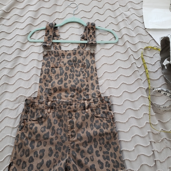 BLANK NYC Shortall in Catwalk - Picture 11 of 15